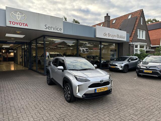 Toyota YARIS Cross 1.5 Hybrid Executive Limited dodehoekdetectie / stoelverwarming / stuurwielverwarming / parkeersensoren voor + achter / Navigatie / Apple Carplay / Android Auto / parkeercamera / 10 jaar Toyota garantie / rijklaarprijs incl. Toyota Pechhulppas