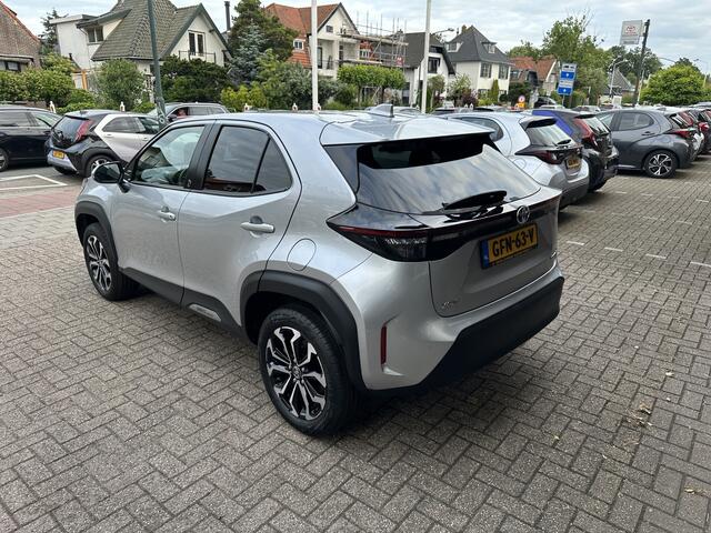 Toyota YARIS Cross 1.5 Hybrid Executive Limited dodehoekdetectie / stoelverwarming / stuurwielverwarming / parkeersensoren voor + achter / Navigatie / Apple Carplay / Android Auto / parkeercamera / 10 jaar Toyota garantie / rijklaarprijs incl. Toyota Pechhulppas