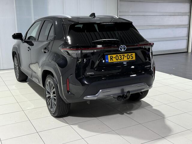 Toyota YARIS Cross 1.5 Hybrid Adventure | Trekhaak | Volledig leer | HUD | Panoramadak | Dealer onderhouden