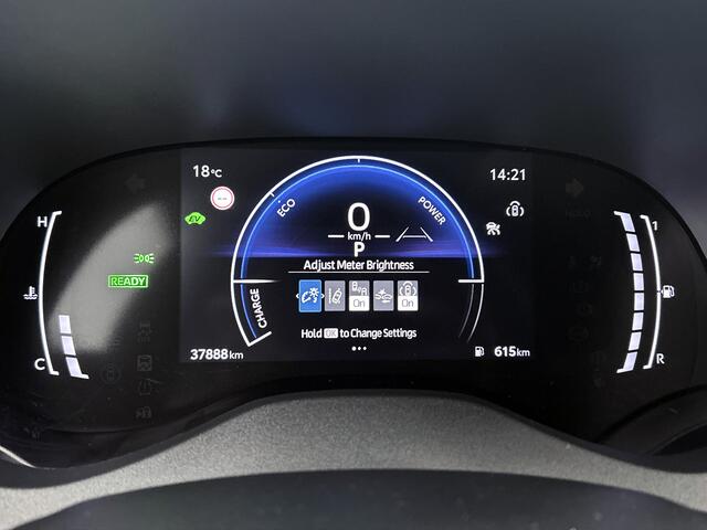 Toyota YARIS Cross 1.5 Hybrid 115 Dynamic | Voorruit-Stuur-Stoelverwarming | Parkeersensoren V+A | Onderweg-naar-dealer