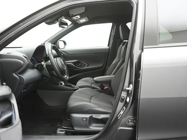 Toyota YARIS Cross 1.5 Hybrid Adventure | Voorruit-Stuur-Stoelverwarming | Parkeersensoren V+A | Onderweg-naar-dealer
