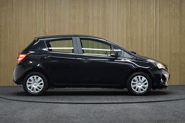 Toyota YARIS 1.0 VVT-i Comfort | Camera | Airco | All-season Banden