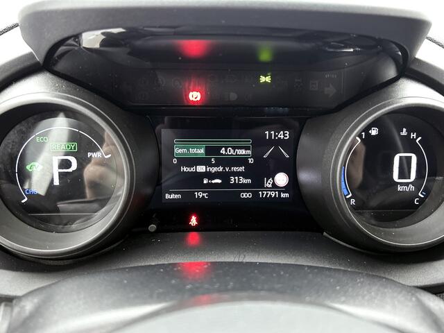Toyota YARIS 1.5 Hybrid Dynamic | Dealer onderhouden | Navigatie | Apple CarPlay/Android auto | DAB | achteruitrijcamera | Cruise control Adaptive