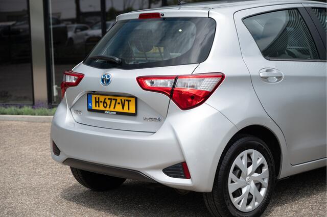 Toyota YARIS 1.5 Hybrid Active | Org. NL | Camera | Clima | Cruise | Bluetooth