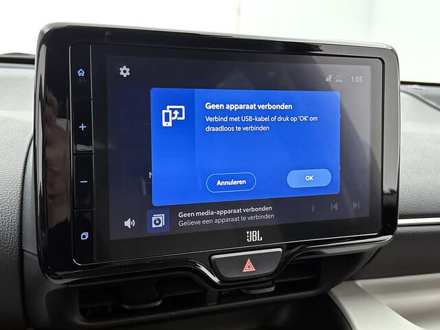 Toyota YARIS 1.5 Hybrid Executive | JBL | Head-Up Display | Dodehoek detectie | Stoel+stuurverwarming | Parkeersensoren voor+achter | Licht kleur interieur | Apple CarPlay/Android auto | Navigatie |