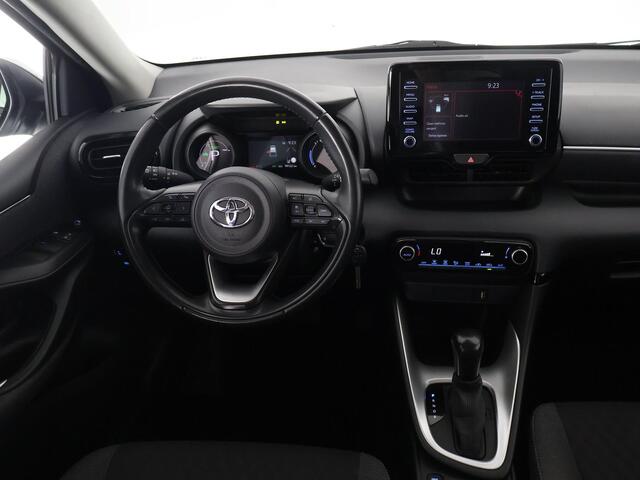 Toyota YARIS 1.5 HYBRID DYNAMIC SILVERLINE GARANTIE TOT 9-2031 CARPLAY NAVIGATIE .CAMERA. ADAPTIEVE CRUISE CONTROL . APPLE CARPLAY & ANDRIOD AUTO .