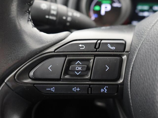 Toyota YARIS 1.5 HYBRID DYNAMIC SILVERLINE GARANTIE TOT 9-2031 CARPLAY NAVIGATIE .CAMERA. ADAPTIEVE CRUISE CONTROL . APPLE CARPLAY & ANDRIOD AUTO .