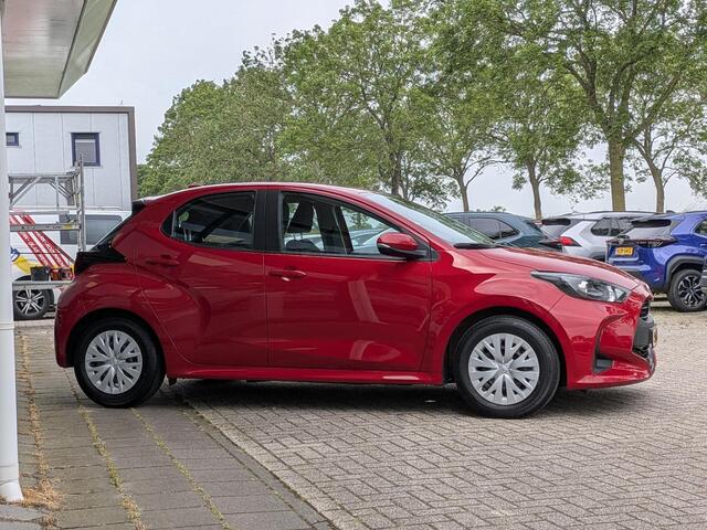 Toyota YARIS 1.5 Hybrid Active | Afn. Trekhaak | Camera | Adapt. Cruise | Carplay | Climate