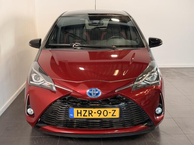 Toyota YARIS 1.5 Hybrid Bi-Tone | Panoramadak | Stoelverwarming |