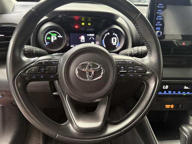 Toyota YARIS 1.5 Hybrid Dynamic 1e eigenaar, garantie tot 2032! Veel opties en rijplezier!