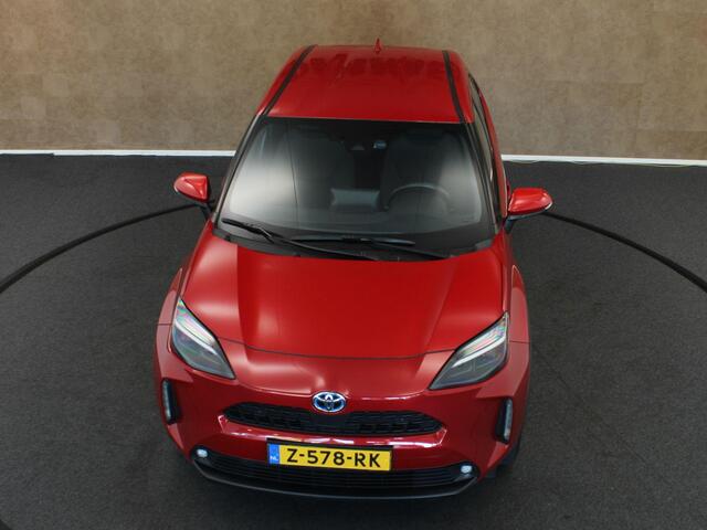Toyota YARIS Cross 1.5 Hybrid Team D - PARKEERSENSOREN VOOR/ ACHTER - DODEHOEK DETECTIE - 17 INCH LICHT METALEN VELGEN - STUUR VERWARMD - VOORRUITVERWARMING - KEYLESS ENTRY/ START - VOORSTOELEN VERWARMD - PASSAGIERSSTOEL IN HOOGTE VERSTELBAAR - DAB AUDIO - NAVIGATIE