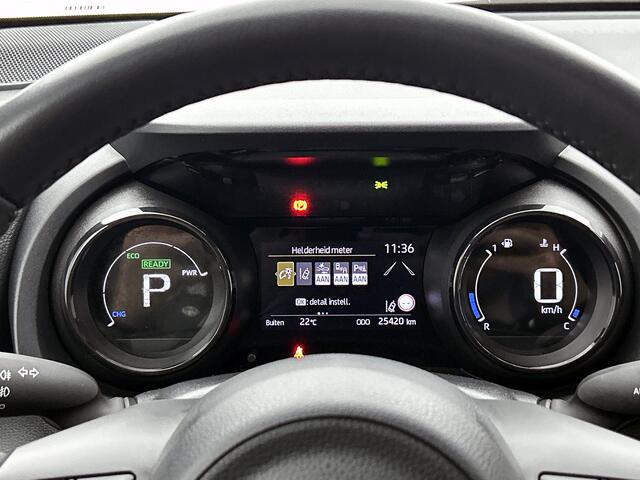 Toyota YARIS 1.5 Hybrid Executive | JBL | Head-Up Display | Dodehoek detectie | Stoel+stuurverwarming | Parkeersensoren voor+achter | Apple CarPlay/Android auto | Draadloze telefoonlader |