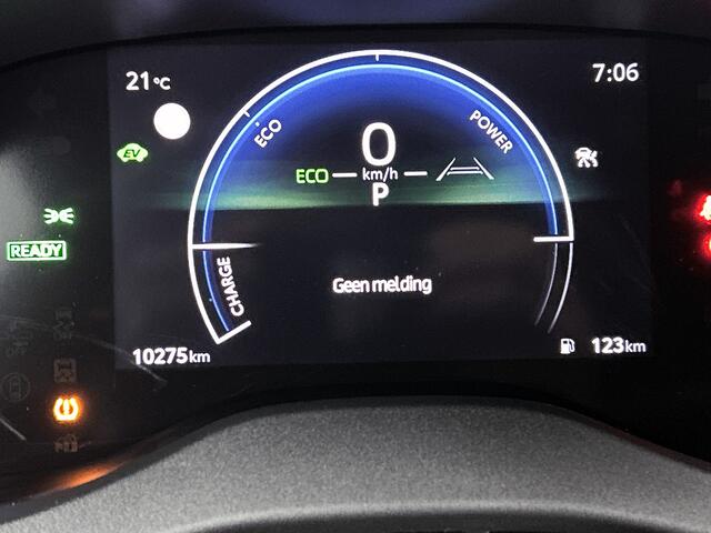 Toyota YARIS Cross 1.5 Hybrid 115 First Edition + | BTW voertuig | Stoel+stuurverwarming | Draadloze telefoonlader | Apple CarPlay/Android auto | Cruise control adaptive | Climate control | Achteruitrijcamera |