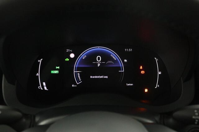 Toyota YARIS 1.5 Hybrid 115 Dynamic | Nieuw uit voorraad leverbaar | Camera | Adaptieve Cruise control | Apple Carplay/Android Auto