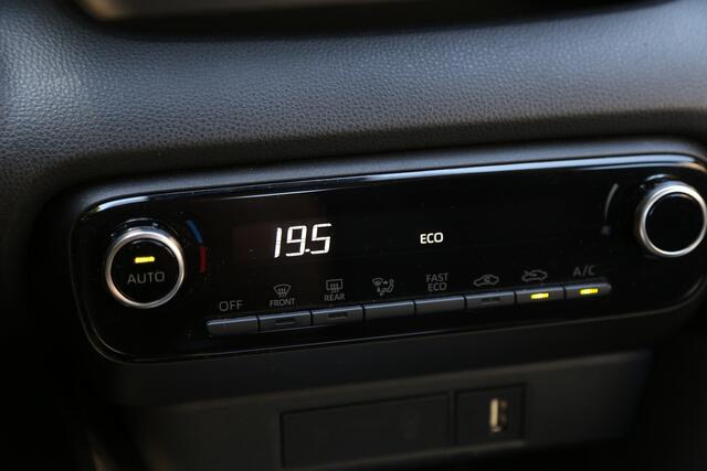 Toyota YARIS 1.5 Hybrid Dynamic Navi Camera ACC Trekhaak