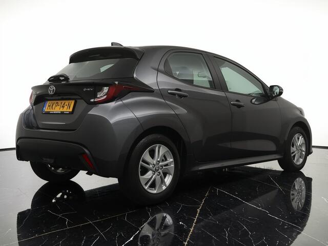 Toyota YARIS 1.5 Hybrid 115 Business - Navigatie via Apple/Android - Camera - Climate control - Adaptive cruise control - Fabrieksgarantie tot 04-2028