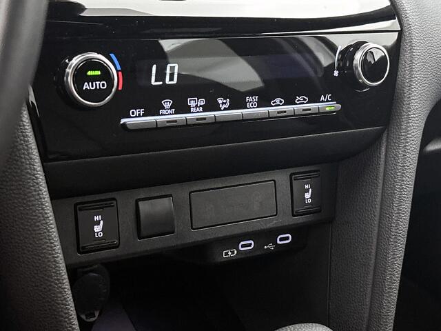 Toyota YARIS Cross 1.5 Hybrid 115 Dynamic Comfort Pack | BTW voertuig | Dodehoek detectie | Stuur+stoelverwarming | Parkeersensoren Voor+Achter | Draadloze telefoonlader |