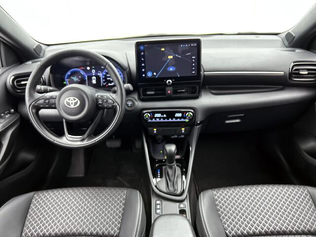 Toyota YARIS 1.5 Hybrid 130 Executive | BTW voertuig | Stoel+stuurverwarming | Draadloze telefoonlader | Apple CarPlay/Android Auto | Cruise Control Adaptive | Achteruitrijcamera |