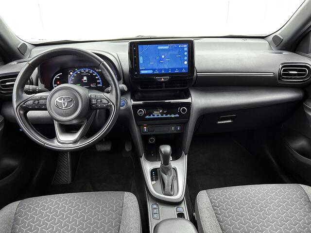 Toyota YARIS Cross 1.5 Hybrid Dynamic + | BTW voertuig | Dodehoek detectie | Stoel+stuurverwarming | Parkeersensoren achter | Navigatie | Apple CarPlay/Android auto | Achteruitrijcamera | Cruise Control Adaptive |