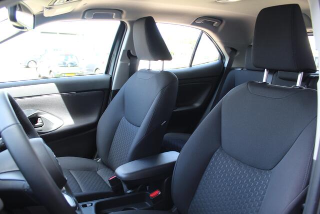 Toyota YARIS Cross 1.5 Hybrid 115 Dynamic Limited | Rijklaar | Apple/Android | Comfort pakket | Stuur/stoel-verw. | PDC | Dodehoekdetectie