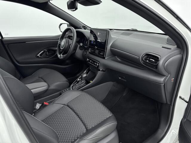 Toyota YARIS 1.5 Hybrid 130 Executive | Stoel- en Stuurwielverwarming | Head-up display |