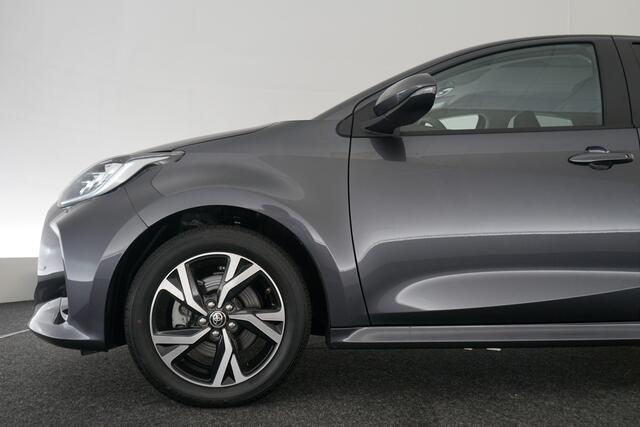 Toyota YARIS 1.5 Hybrid 115 First Edition