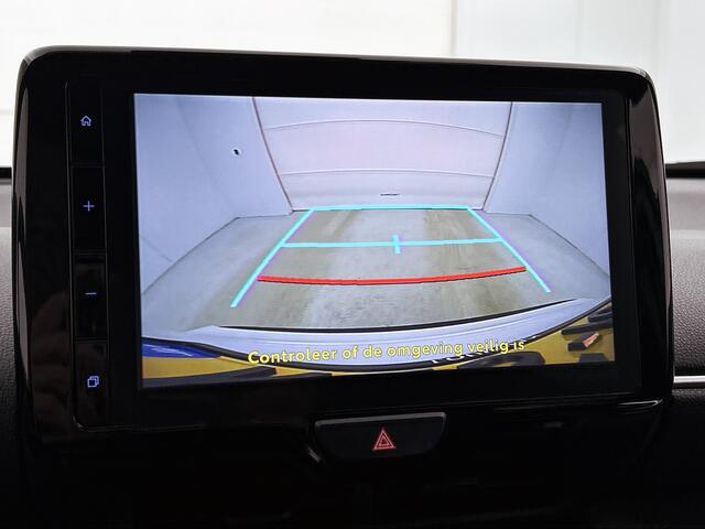 Toyota YARIS Cross 1.5 Hybrid First Edition + | Parkeersensoren Voor+achter | Dodehoek detectie | Stuur+stoelverwarming | LED Adaptive | Apple CarPlay/Android auto | Cruise Control Adaptive |