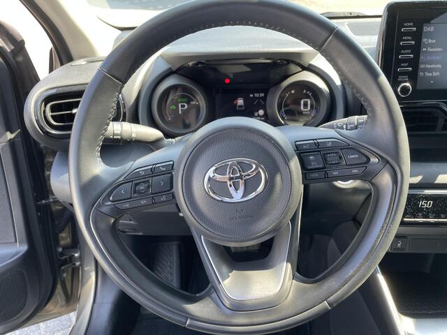 Toyota YARIS 1.5 Hybrid Dynamic Plus | Parkeersensoren Voor en Achter | Dode Hoek Detectie, BSM | Full Map Navigatie |