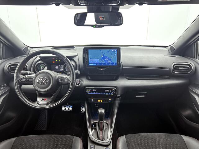 Toyota YARIS 1.5 Hybrid GR Sport | Head-Up Display | Dodehoek detectie | Stoel+stuurverwarming | Apple CarPlay/Android Auto | Cruise Control Adaptive |
