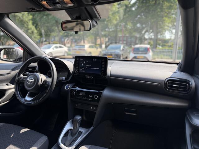 Toyota YARIS Cross 1.5 Hybrid 115 Dynamic | GEEN AFLEVERKOSTEN | Trekhaak, Apple/Android, Voorstoelen + stuur verwarmd
