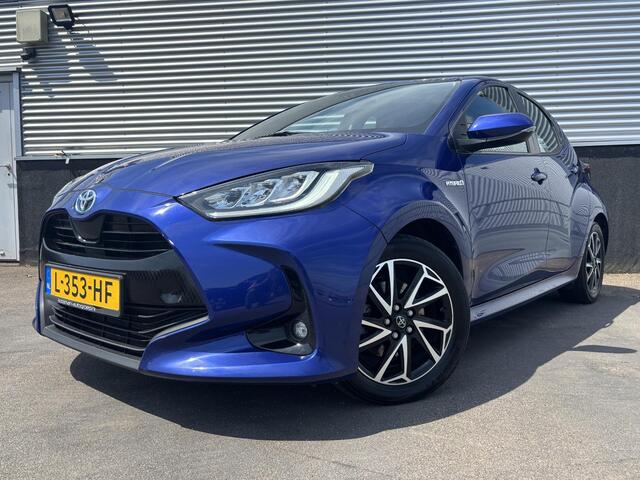 Toyota YARIS 1.5 Hybrid Dynamic automaat Incl: AppleCarPlay / AndroidAuto, LM velgen, Climate Control, PArkeerhulp camera, MEtallic lak