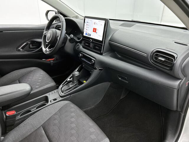 Toyota YARIS 1.5 Hybrid 115 Dynamic Comfort Pack | BTW voertuig | Dodehoek detectie | Stuur+stoelverwarming | Parkeersensoren voor+achter | Apple CarPlay/Android auto | Cruise Control Adaptive | Climate Control |