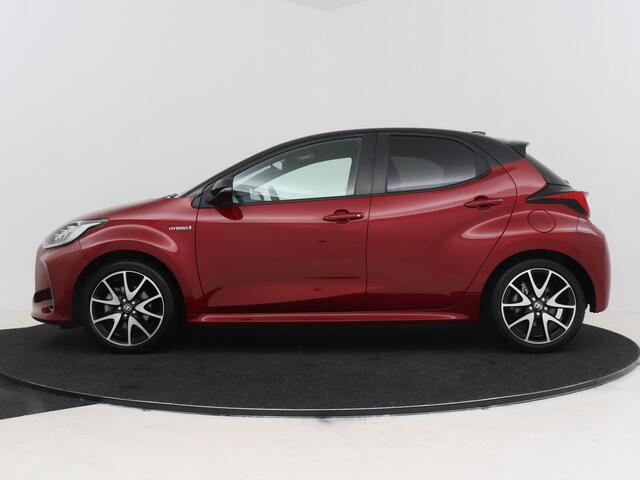 Toyota YARIS 1.5 Hybrid Executive Premium Pack | Dealer Onderhouden | Trekhaak afneembaar | JBL | Head-Up Display | dodehoek detectie | Panoramadak | Parkeersensoren voor+achter | Stoel+Stuurverwarming |