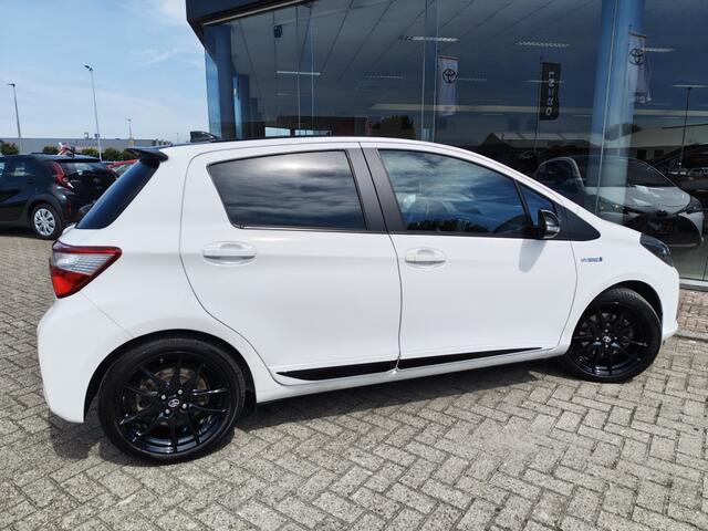Toyota YARIS 1.5 Hybrid GR-Sport | Navi | Stoelverwarming | Keyless Entry