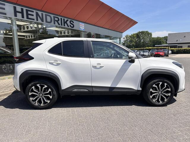 Toyota YARIS Cross 1.5 Hybrid First Edition | NAVI | Carplay Android Auto | Camera | Adaptieve cruise | Blind spot | DAB