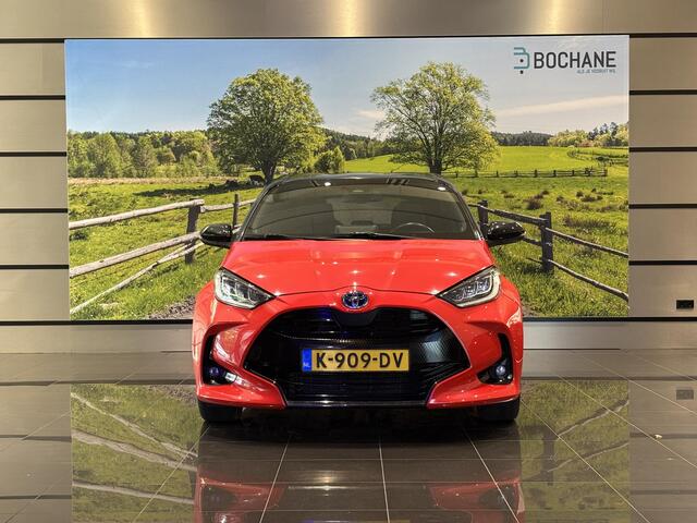 Toyota YARIS 1.5 Hybrid Launch Edition | Navigatie | Key less entry | 17" lm velgen | Privacyglas