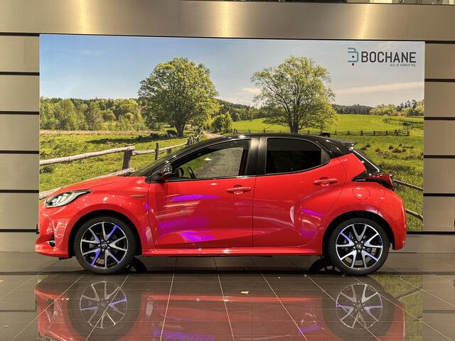 Toyota YARIS 1.5 Hybrid Launch Edition | Navigatie | Key less entry | 17" lm velgen | Privacyglas