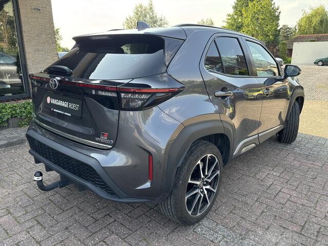 Toyota YARIS Cross 1.5 Hybrid Automaat GR Sport Panoramadak / Trekhaak / Full LED