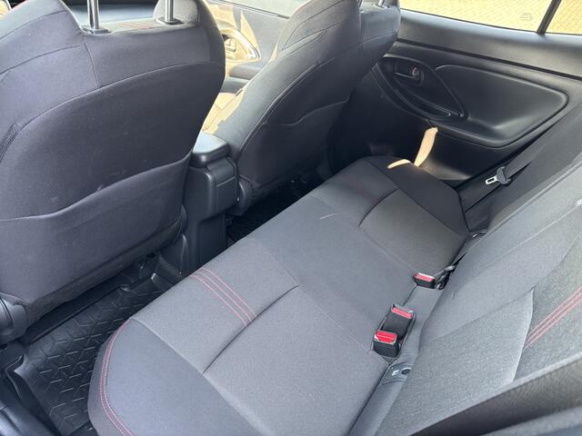 Toyota YARIS Cross 1.5 Hybrid Automaat GR Sport Panoramadak / Trekhaak / Full LED