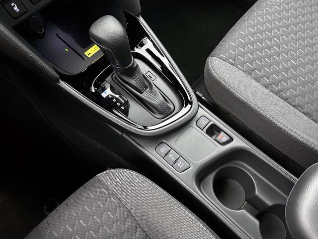 Toyota YARIS Cross 1.5 Hybrid 115 Dynamic Comfort Pack | BTW voertuig | Dodehoek detectie | Stuur+stoelverwarming | Parkeersensoren voor+Achter | Draadloze telefoonlader | Apple CarPlay/Android Auto | Cruise Control Adaptive | Achteruitrijcamera
