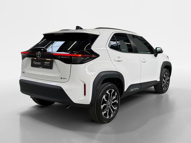 Toyota YARIS Cross 1.5 Hybrid 130 Dynamic I Direct leverbaar I Stoel en Stuurverwarming I Dodehoekdetectie I Camera
