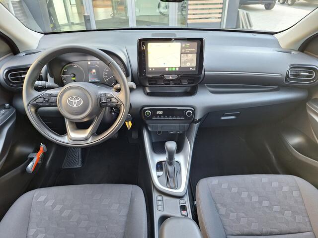 Toyota YARIS 1.5 Hybrid 115 Active Red Pack NL Auto Carplay Clima Cruise Nieuw Model
