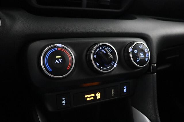 Toyota YARIS 1.5 VVT-i Dynamic | Automaat | Stoelverwarming | Apple Carplay/Android Auto | airco |