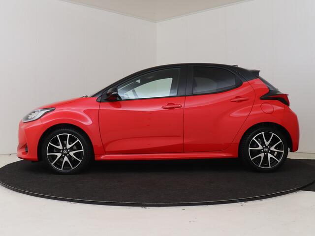 Toyota YARIS 1.5 Hybrid Style | Dealer Onderhouden | Head-Up Display | Stoelverwarming | Draadloze telefoonlader | Apple CarPlay/Android auto | Cruise Control Adaptive | achteruitrijcamera |