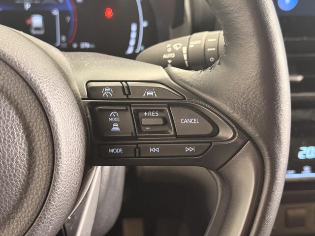 Toyota YARIS Cross 1.5 Hybrid 115 Dynamic | Stoel / Stuurverwarming | BSM | Parkeersensoren |