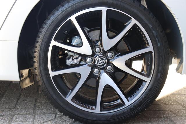 Toyota YARIS 1.5 Hybrid Launch Edition Limited, HUD, All Season banden, Trekhaak