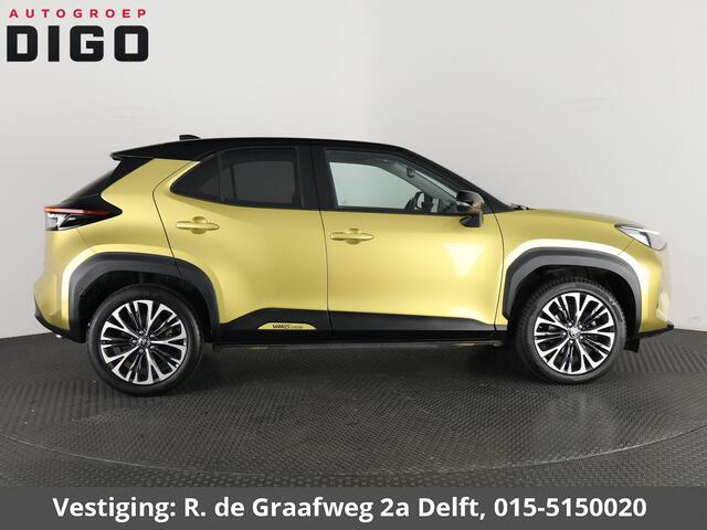 Toyota YARIS Cross 1.5 Hybrid Executive Bi-Tone | Panoramadak | Dodehoek Detectie | HUD | Navigatie