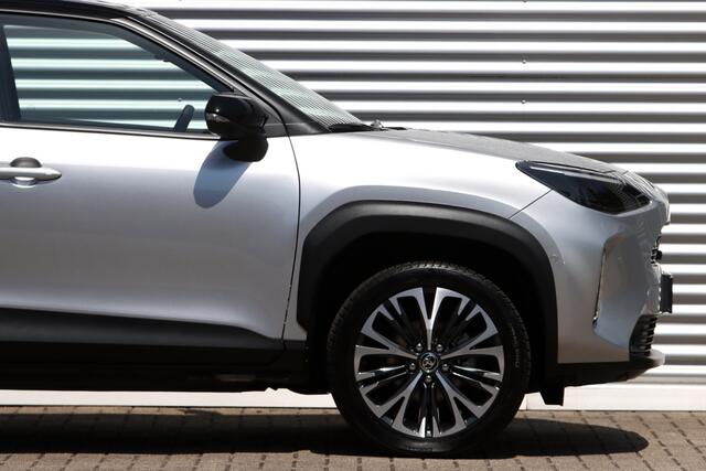 Toyota YARIS Cross 1.5 Hybrid Executive Bi-Tone Trekh.