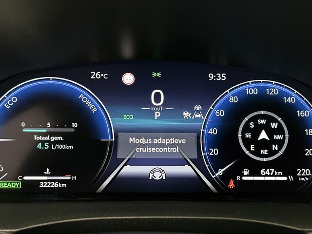 Toyota YARIS 1.5 Hybrid 130 Executive | BTW voertuig | Stoel+stuurverwarming | Dodehoek detectie | Parkeersensoren voor+achter | Apple CarPlay/Android Auto | Cruise Control Adaptive | Achteruitrijcamera |