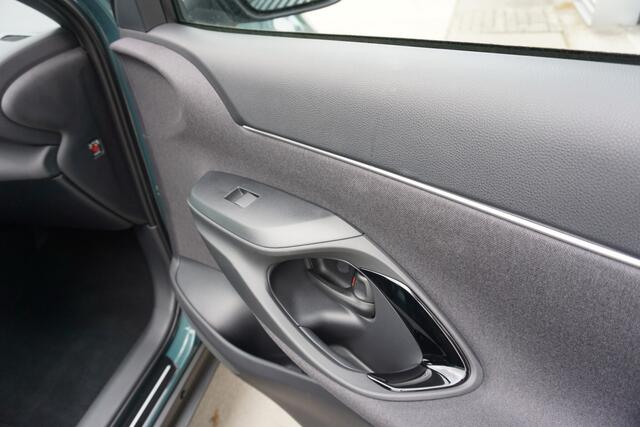 Toyota YARIS Cross 1.5 Hybrid 130 Dynamic |Navi|Carplay|PDC V+A|Dodehoek|Stoel en stuurverw.|Camera|